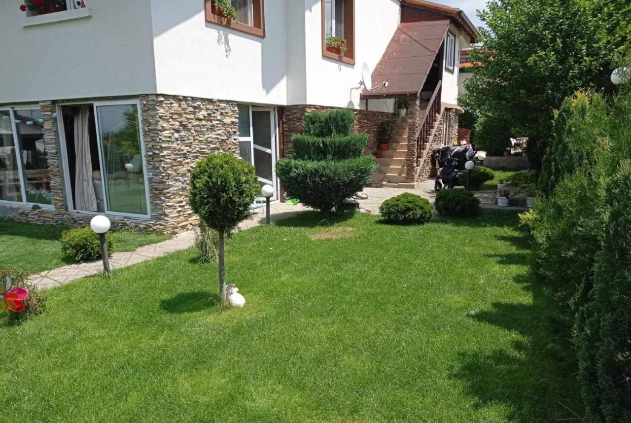 Семейна Къща Лазарови Sapareva Banya Exterior photo
